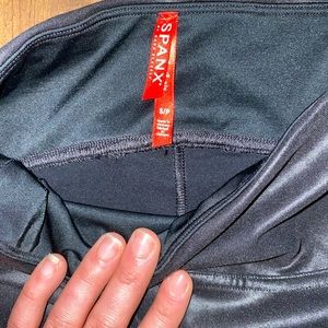* SPANX Faux leather moto legging * - small